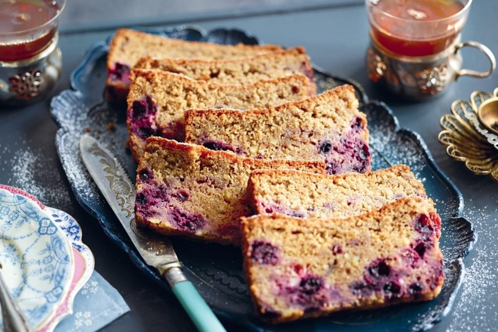 Cake aux fruits rouges et thé noir