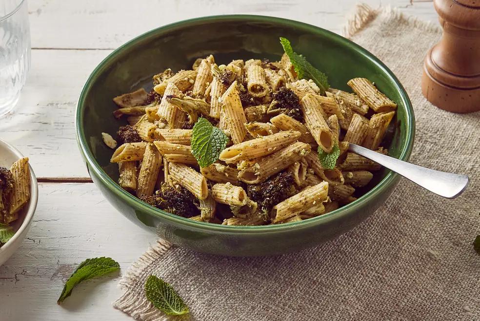 Salade de pâtes au brocoli et à la feta