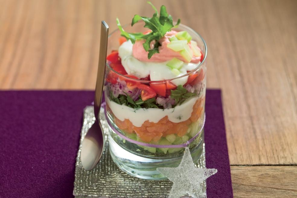 Verrine de saumon et de concombre au tzatziki