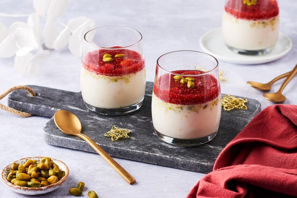 Panna cotta au lait d'amande, figues et pistaches