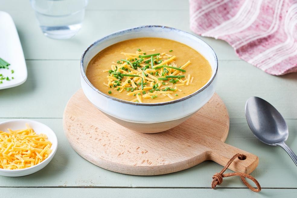 Soupe à la bière, cheddar et pommes de terre