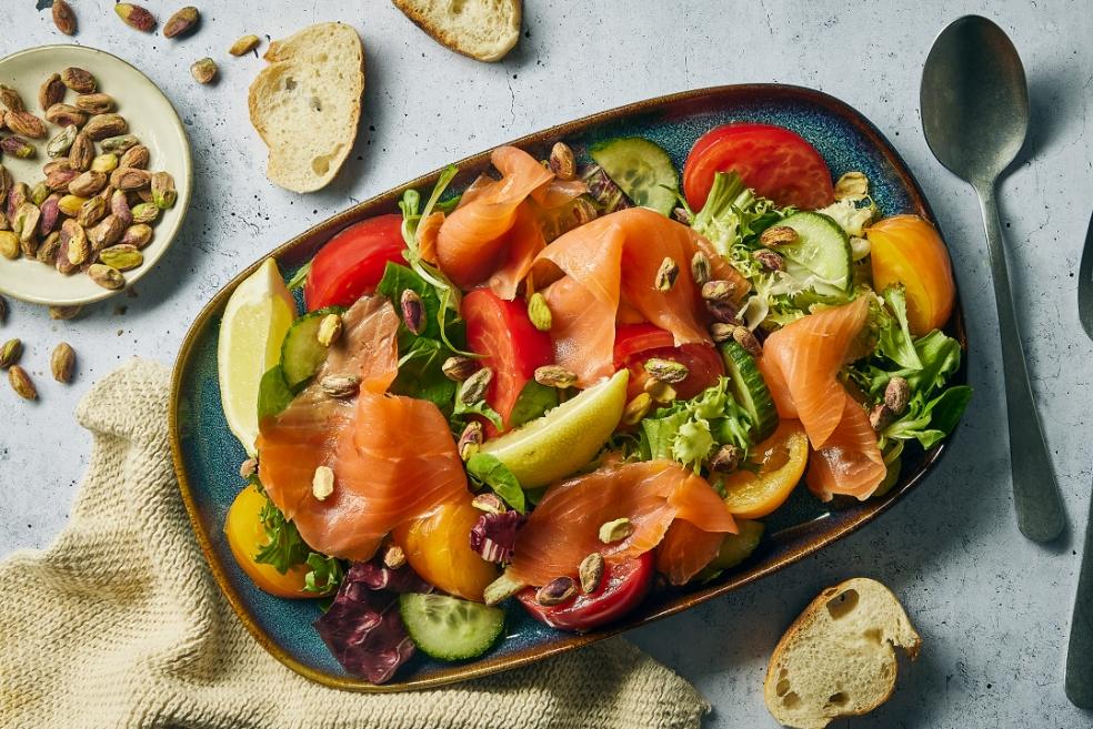 Salade au saumon et aux pistaches