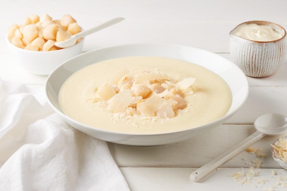 Velouté de panais, pétoncles et parmesan