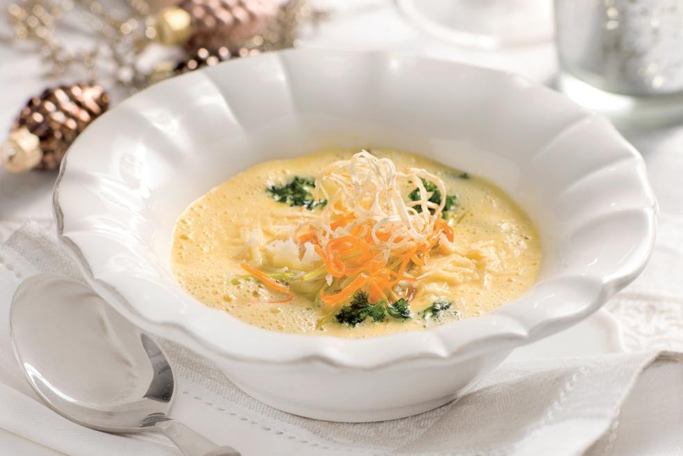 Soupe au parmesan et légumes frits