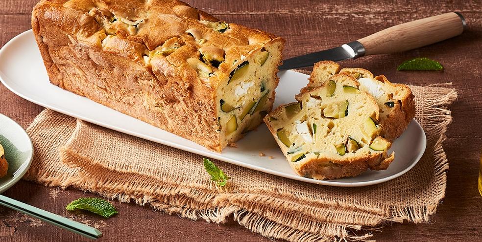 Cake aux courgettes, chèvre et menthe fraîche