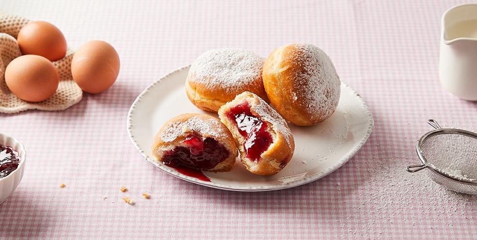 Beignets à la confiture de framboises