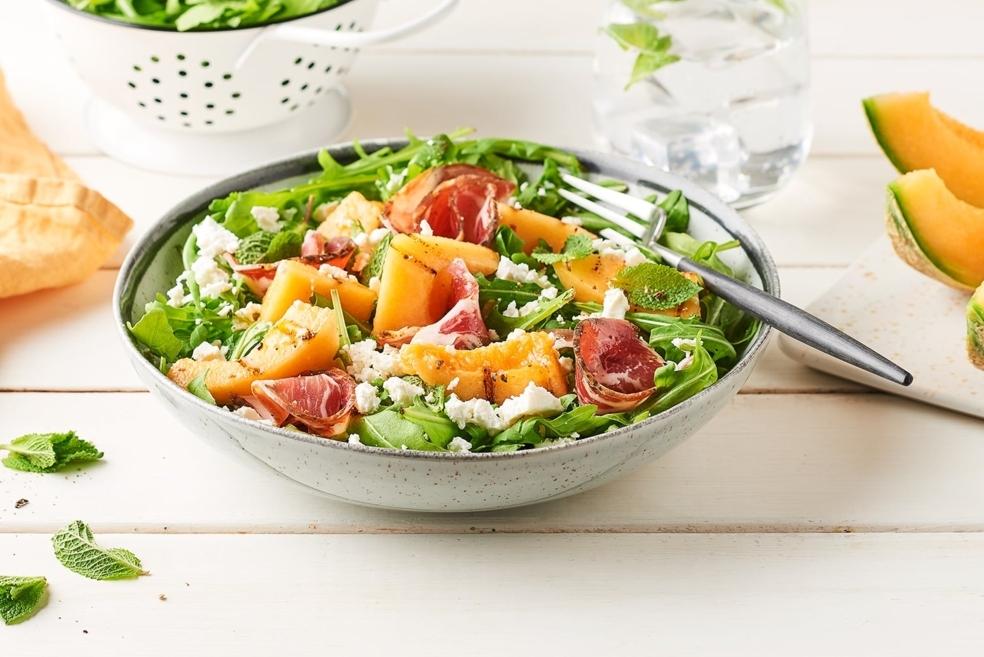 Salade de melon grillé à la coppa et roquette