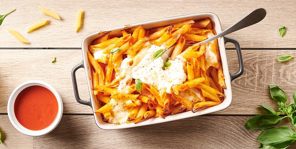 Gratin de pâtes à la tomate et à la burrata
