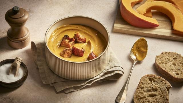 Soupe de potimarron rôti et crème de sésame