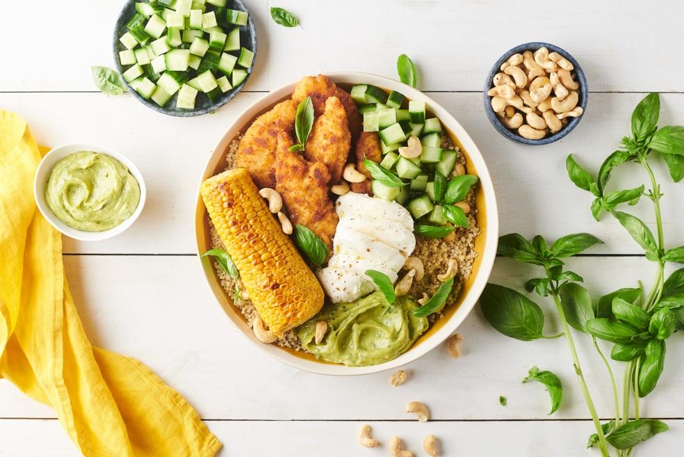 Poke bowl quinoa et poulet pané