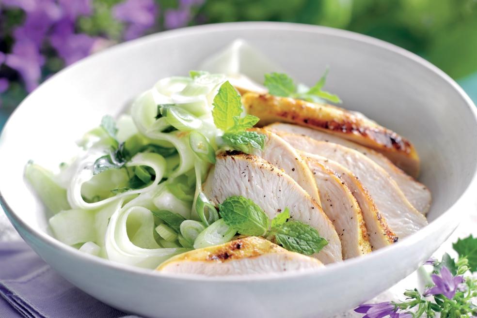 Salade de concombres au poulet