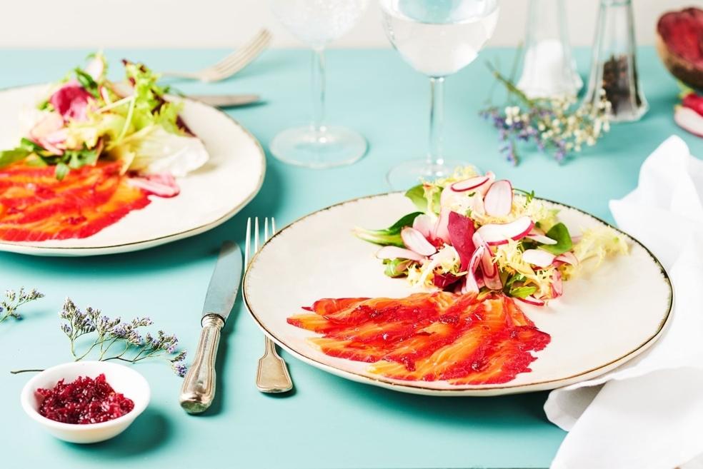 Saumon gravlax à la betterave