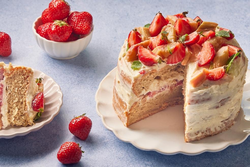 Chiffon cake à la fraise et rhubarbe
