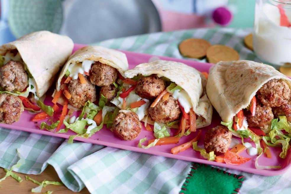 Wraps aux légumes et boulettes de viande