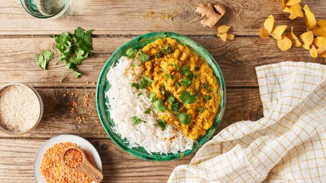 Dahl de lentilles corail au gingembre et coco