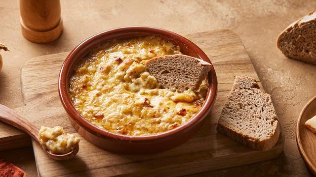 Trempette d'oignons au fromage à raclette