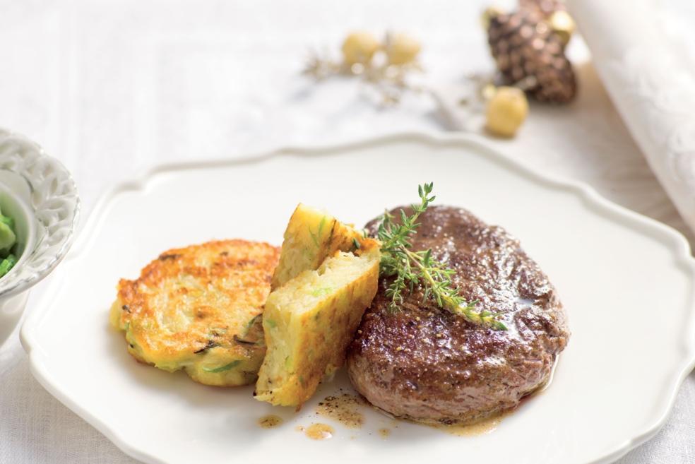 Pavés de cerf, galettes de pommes de terre et céleri