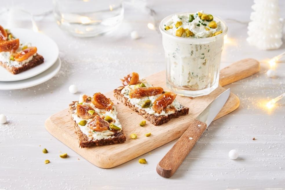 Tartinade de roquefort, pistaches et figues sèches