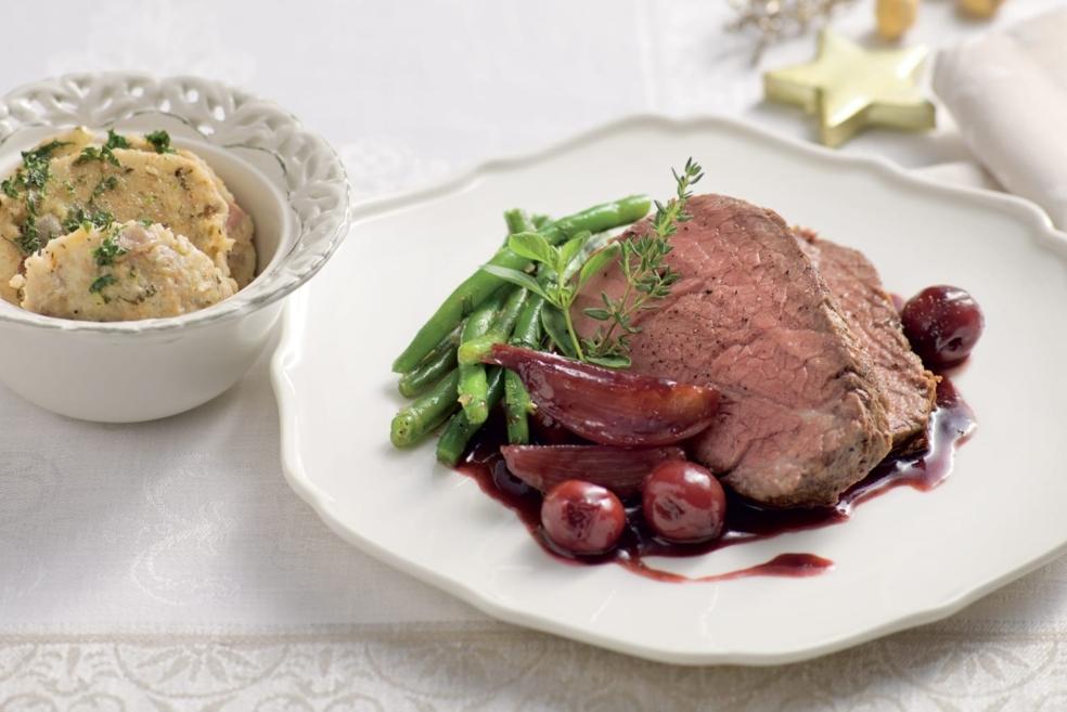 Rôti de bœuf mariné au vin rouge