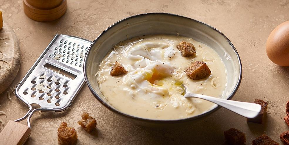 Œufs pochés à la crème de comté