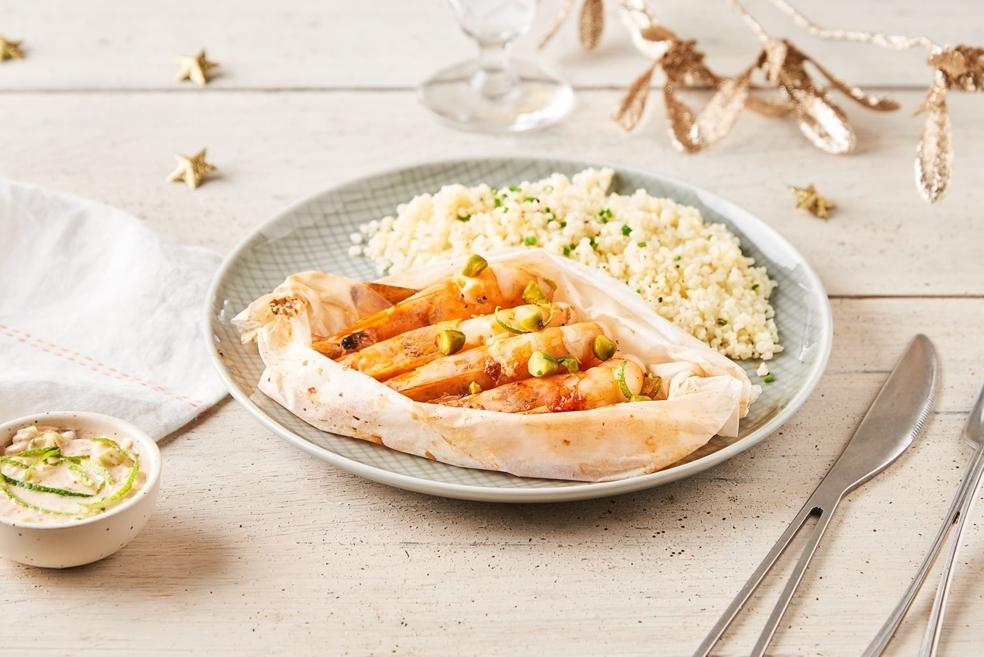 Papillotes de gambas au gingembre et pistaches