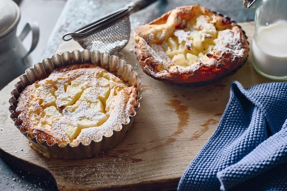 Dutch baby pancake aux poires et raisins secs