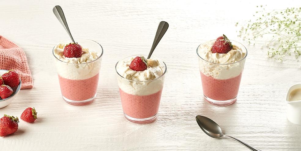 Mousses aux fraises et chantilly maison