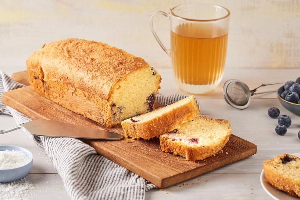 Cake noix de coco et myrtilles