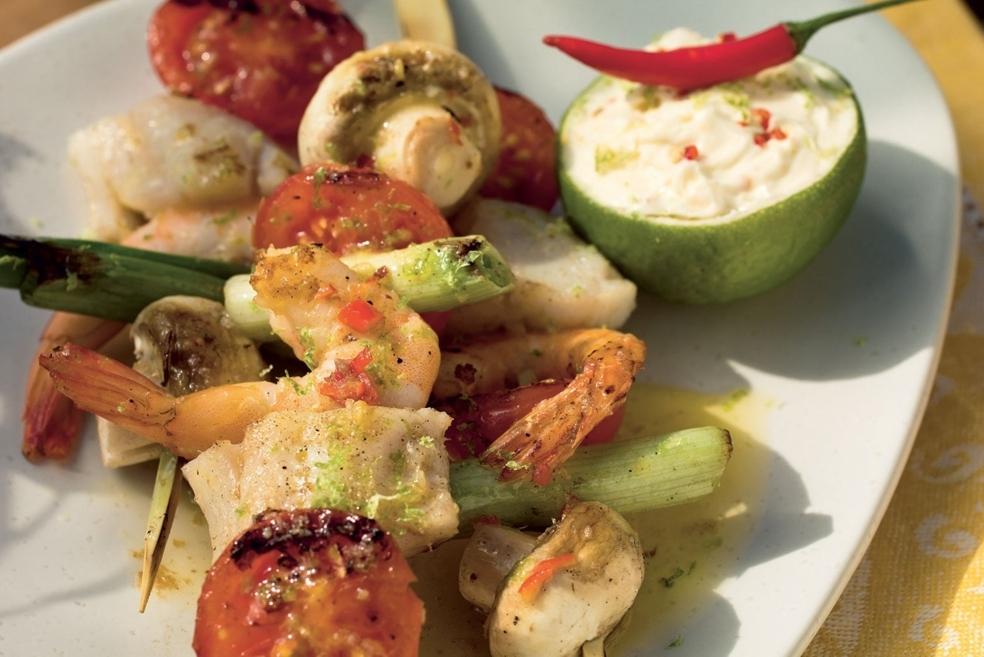 Brochettes de colin au beurre piquant
