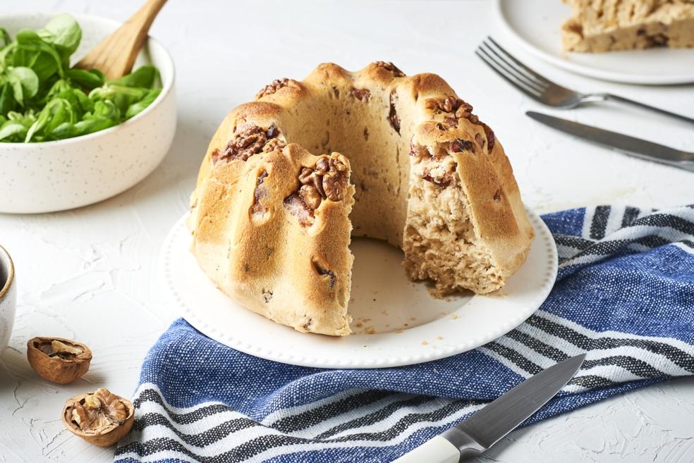 Kouglof salé aux lardons et aux noix