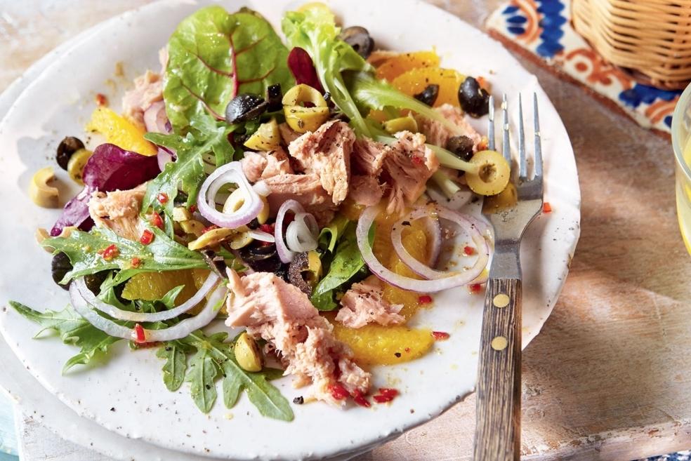 Salade de thon à l'orange et aux olives