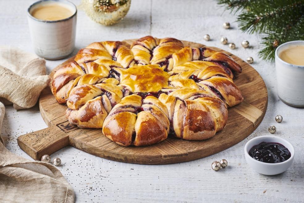 Brioche flocon de neige à la confiture de myrtilles