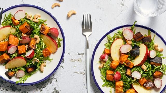 Salade de patates douces, pommes et radis