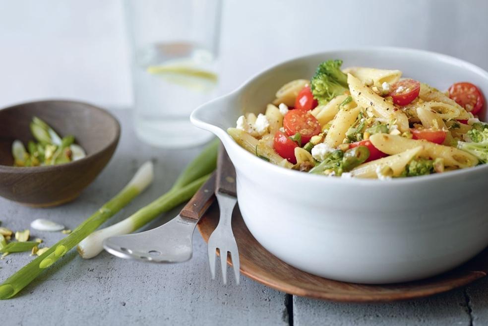 Salade de pâtes aux légumes et pistaches