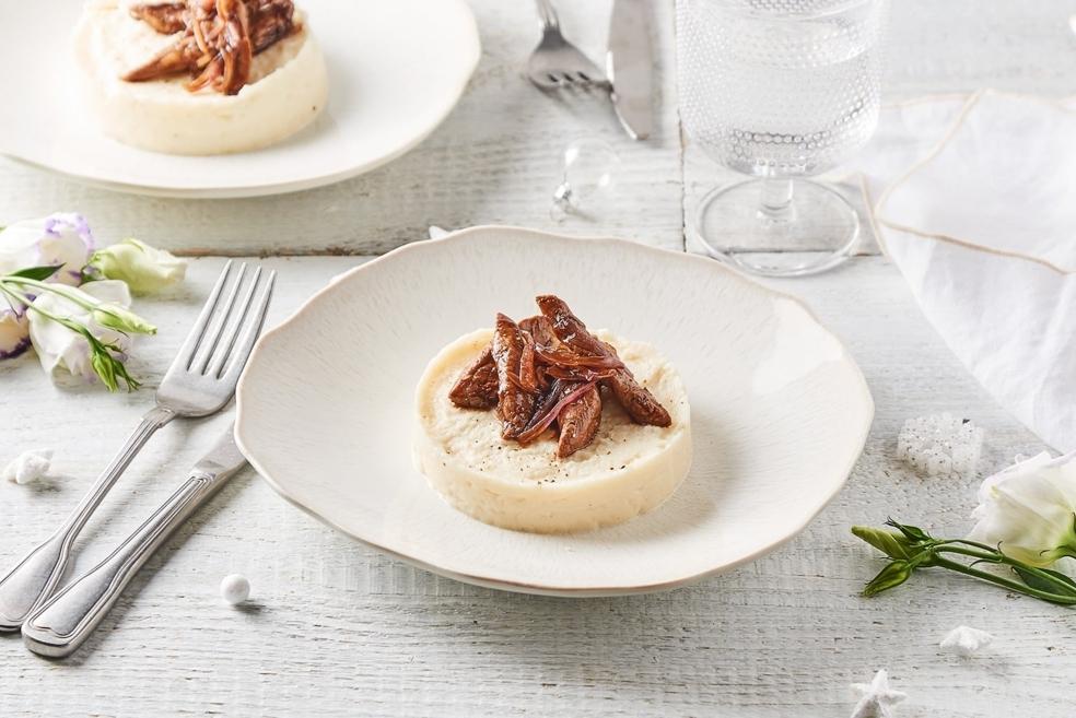 Crème de céleri et aiguillettes de magret