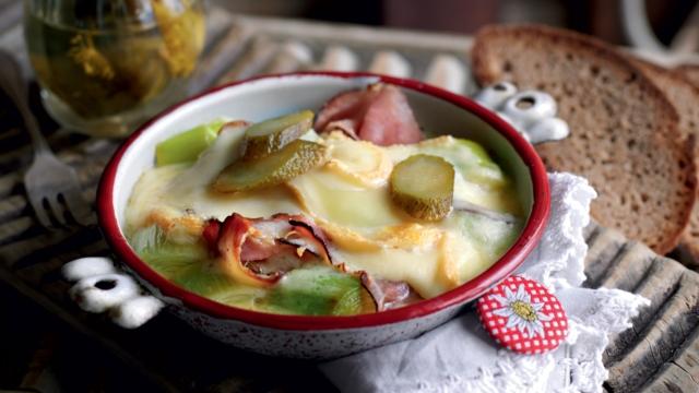 Raclette tyrolienne au poireau et jambon fumé