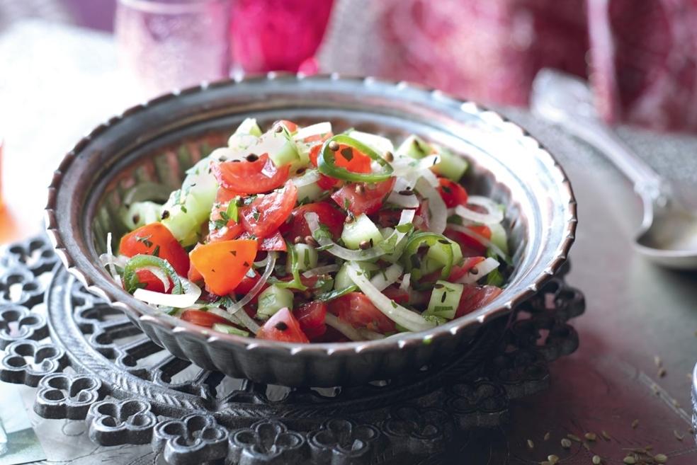 Chachumbar (salade indienne de tomates et concombres)