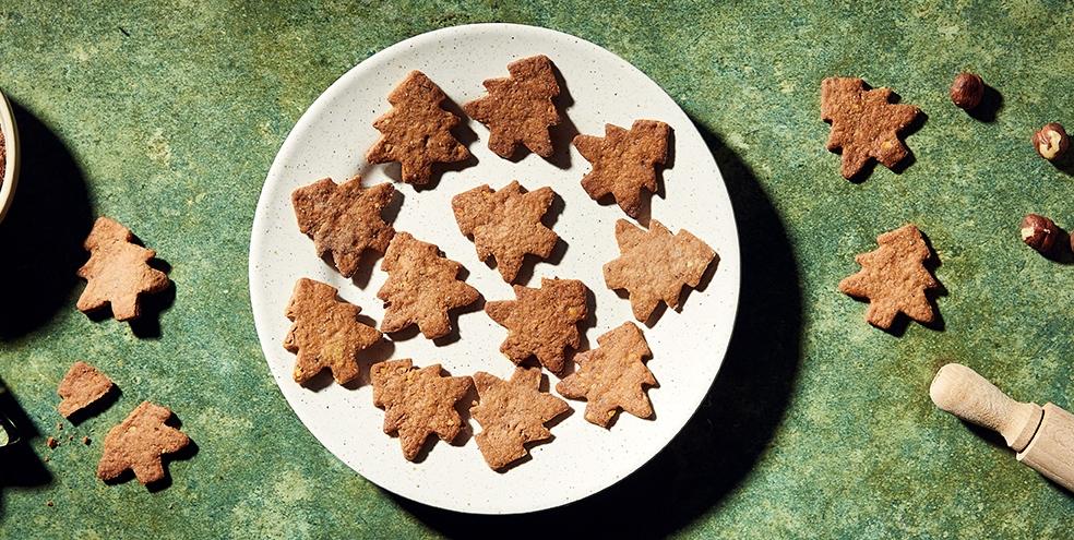 Sablés sapin aux noisettes et chocolat noir