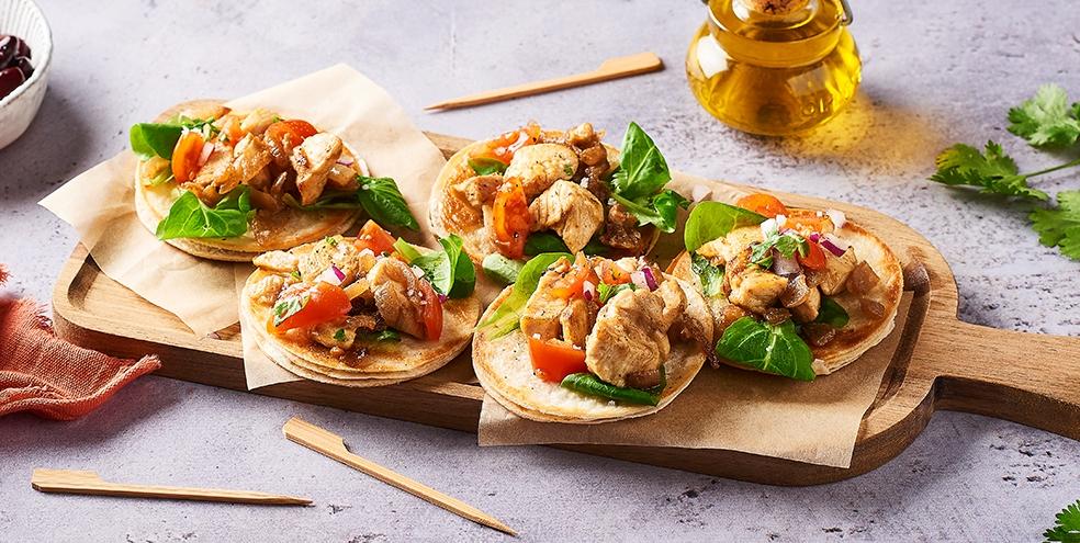 Panuchos | Tortillas au poulet et purée d'haricots rouges