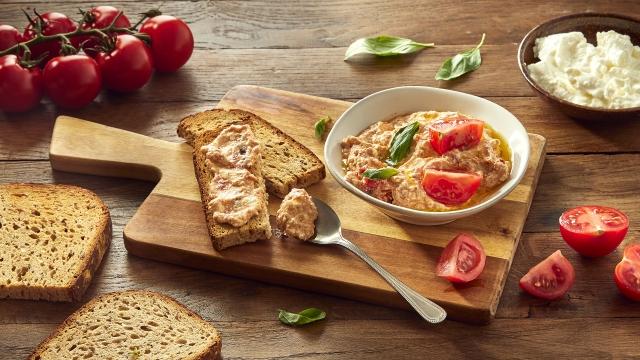 Tartinade de faisselle aux tomates cerises