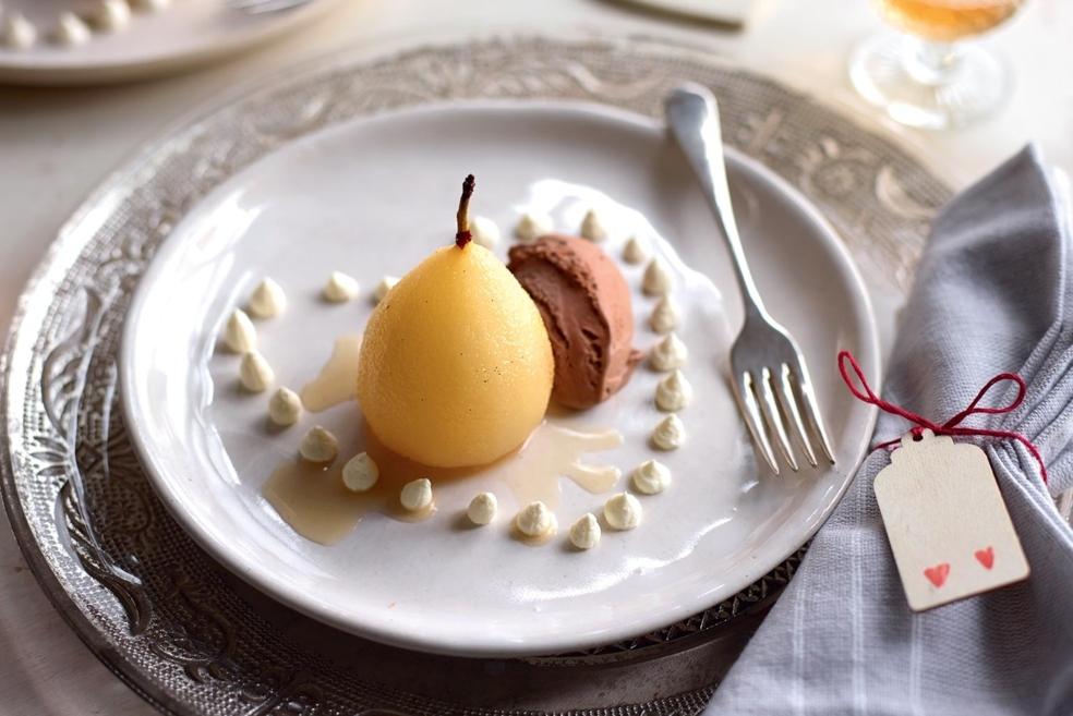 Poire à la vanille et glace au chocolat