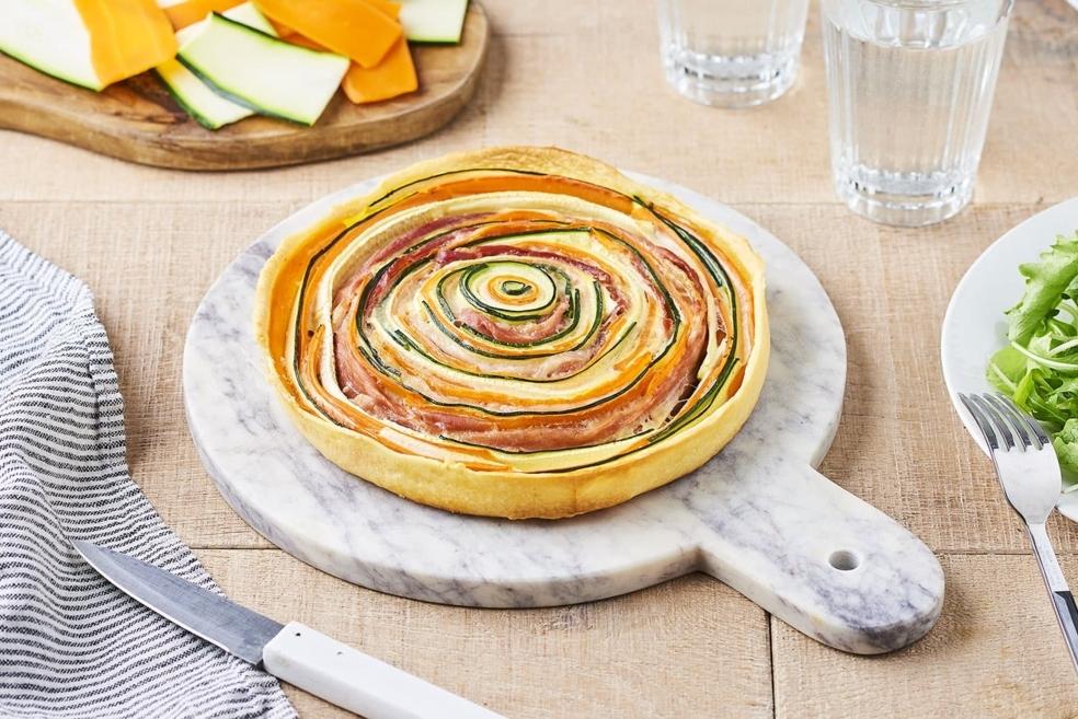 Tarte aux légumes et jambon de parme en tourbillons