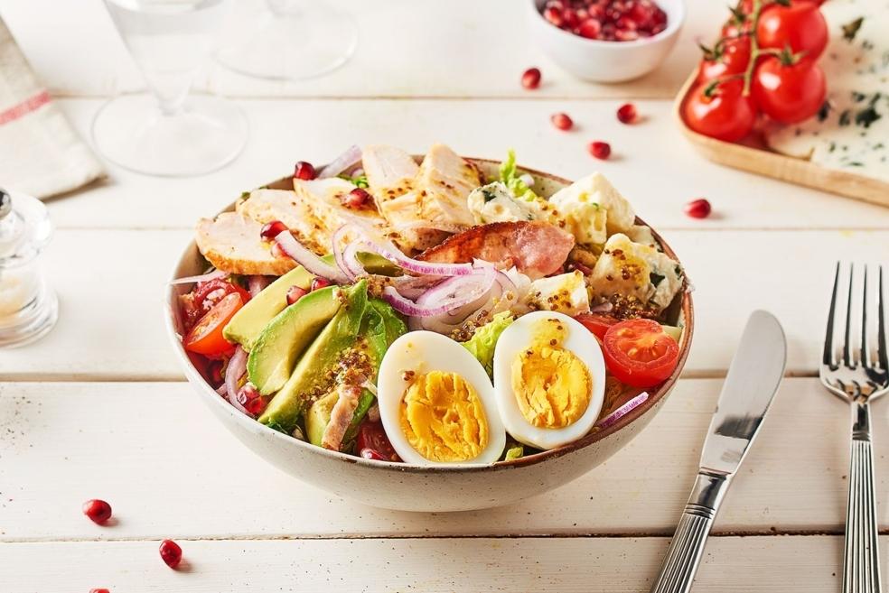 Salade de poulet, roquefort et avocats