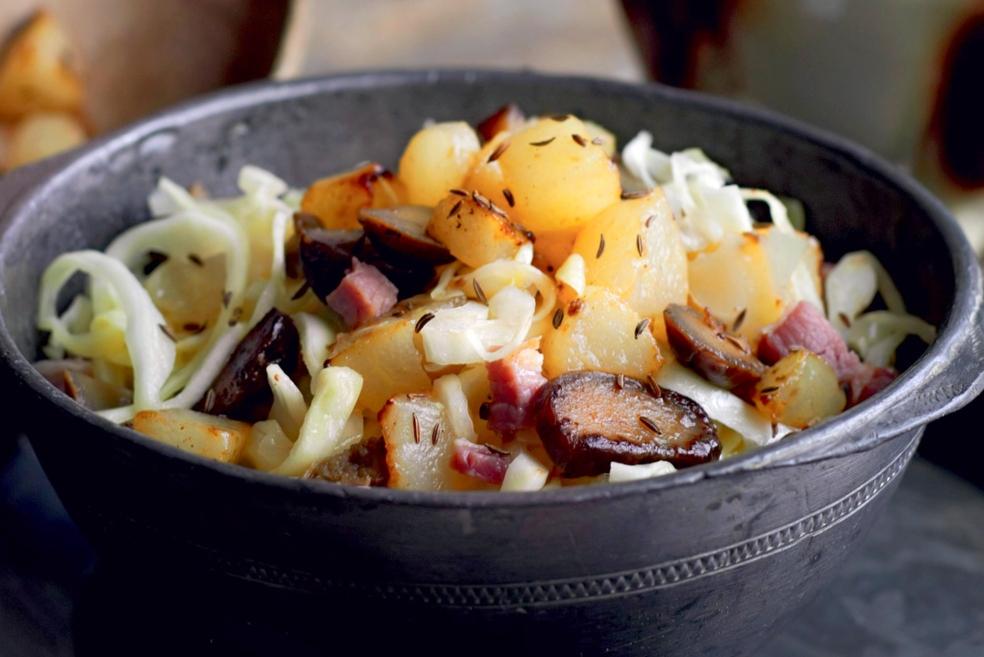 Salade de chou, châtaignes et poires