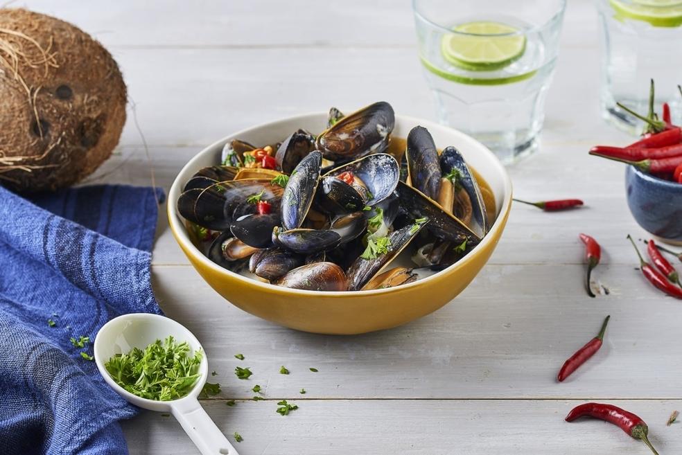 Moules à la citronnelle et lait de coco