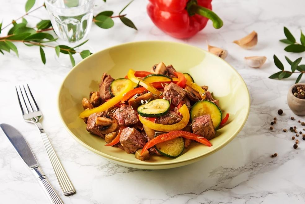Sauté de boeuf aux légumes méditerranéens