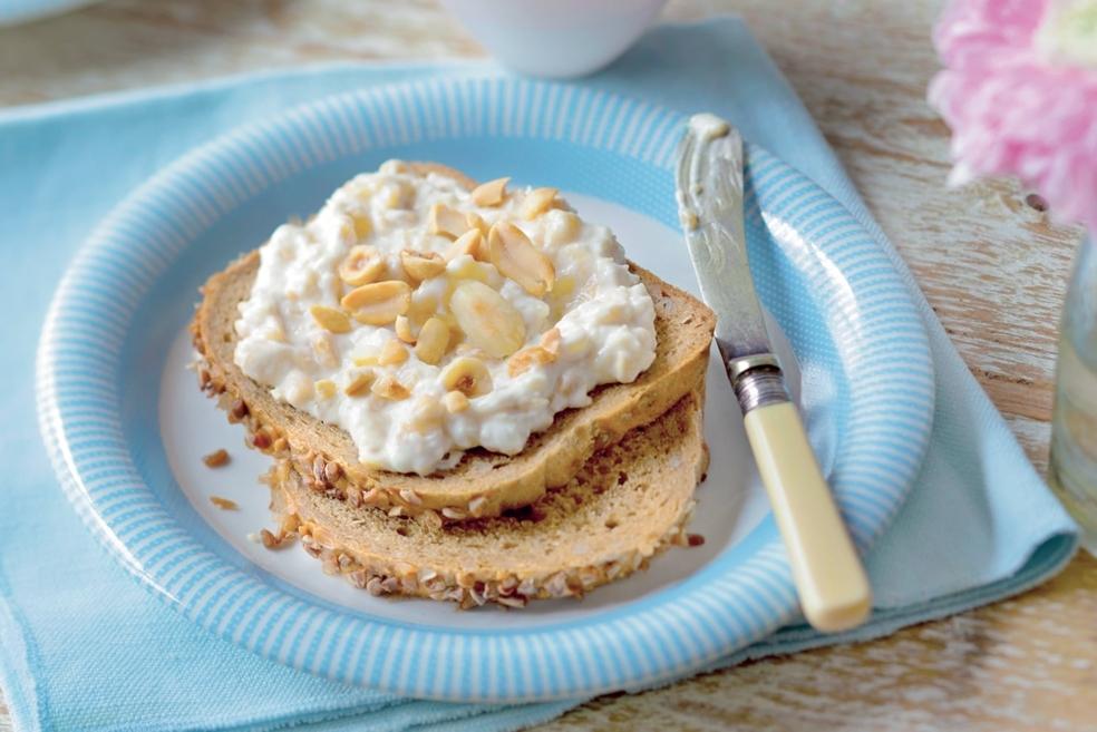 Crème à tartiner à la banane et aux fruits secs