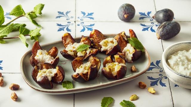 Figues rôties à la faisselle et aux pistaches