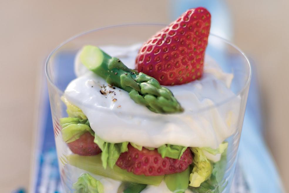Verrine d’asperges vertes et fraises