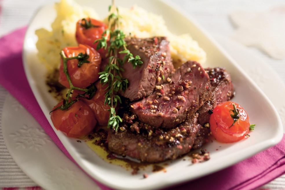 Pavés d’autruche au poivre et purée de céleri